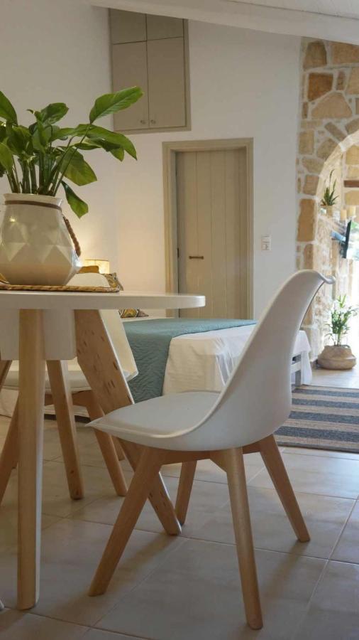 Studio Eleni - Oasis Holiday Houses Kokkinos Pirgos Exterior photo